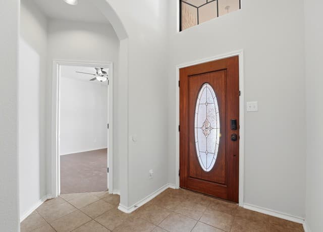 4-bedroom rental at 5542 Cross Pond in San Antonio, TX — photo 3