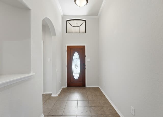 4-bedroom rental at 5542 Cross Pond in San Antonio, TX — photo 4