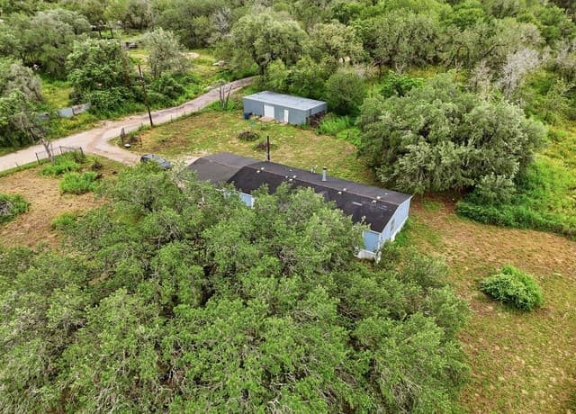 3-bedroom rental at 24965 Progress in San Antonio, TX — photo 4
