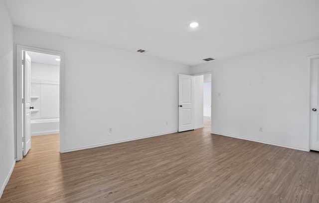 3-bedroom rental at 10230 Devon Wheel in San Antonio, TX — photo 5