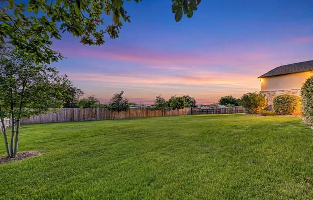 4-bedroom rental at 28907 Balcones Crk in Boerne, TX — photo 3