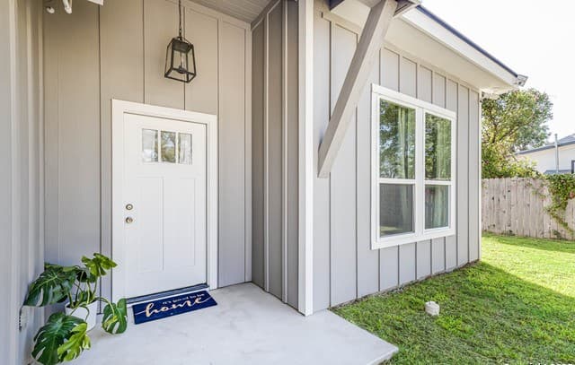 3-bedroom rental at 1209 Avenue K in Hondo, TX — photo 4