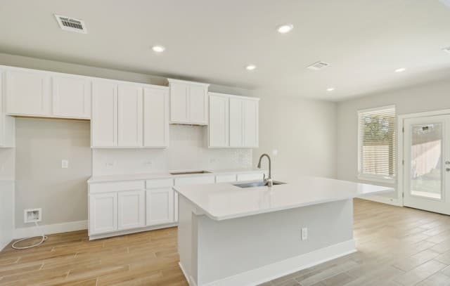 4-bedroom rental at 10415 Tiger Shark Ave in Boerne, TX — photo 4