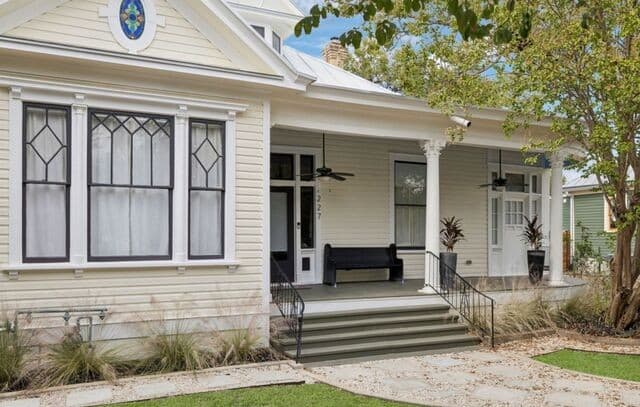 2-bedroom rental at 227 Claudia Unit 1 in San Antonio, TX — photo 2