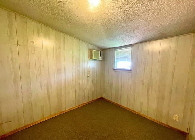 2-bedroom rental at 746 Gulf St. in San Antonio, TX — photo 5