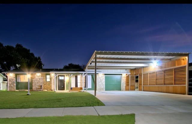 3-bedroom rental at 7226 Westglade Dr in San Antonio, TX — photo 1