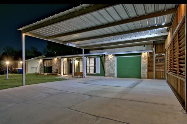 3-bedroom rental at 7226 Westglade Dr in San Antonio, TX — photo 3