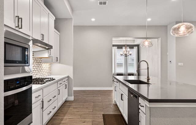 4-bedroom rental at 9012 Raven pointe in San Antonio, TX — photo 3