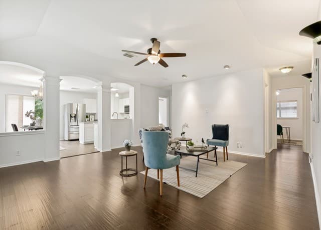3-bedroom rental at 5222 Spring Arrow in San Antonio, TX — photo 2
