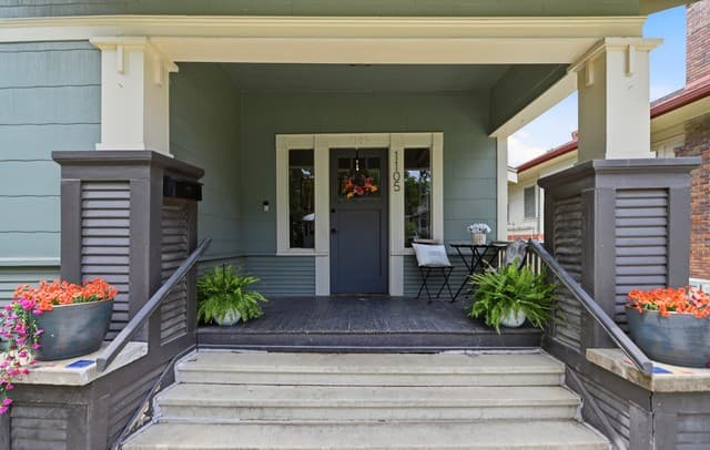 3-bedroom rental at 1105 W Mulberry in San Antonio, TX — photo 4