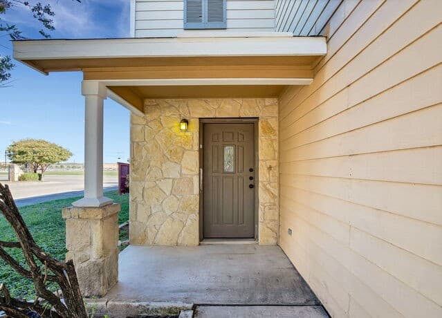 3-bedroom rental at 12115 Glendale Park in San Antonio, TX — photo 1