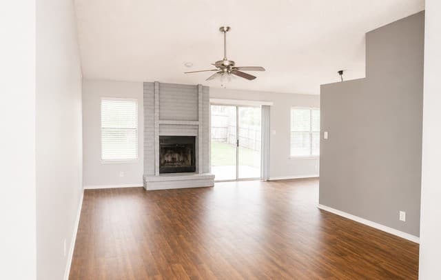 3-bedroom rental at 8419 Tiguex in Universal City, TX — photo 4