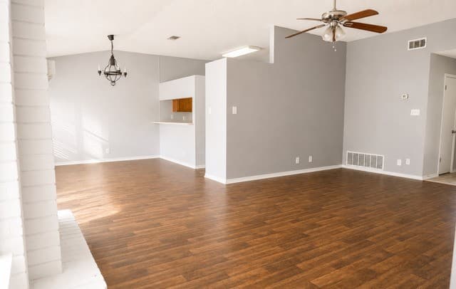3-bedroom rental at 8419 Tiguex in Universal City, TX — photo 5