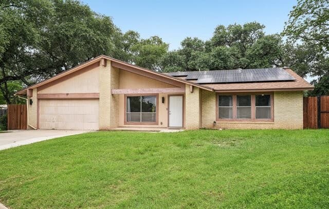 4-bedroom rental at 11935 Briarpath St in San Antonio, TX — photo 1
