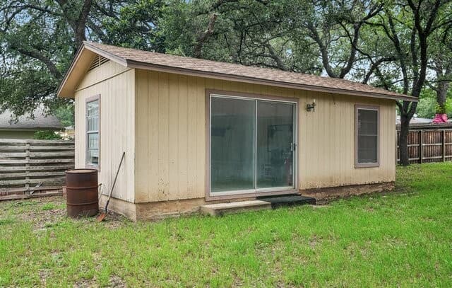 4-bedroom rental at 11935 Briarpath St in San Antonio, TX — photo 5