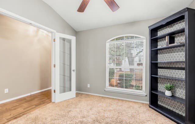 3-bedroom rental at 9428 Velvet Spring in San Antonio, TX — photo 3