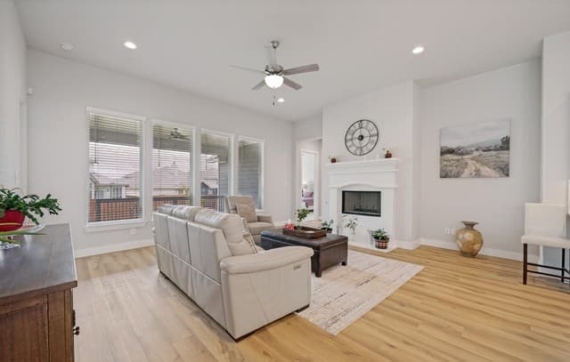 4-bedroom rental at 25222 Ahava in San Antonio, TX — photo 5