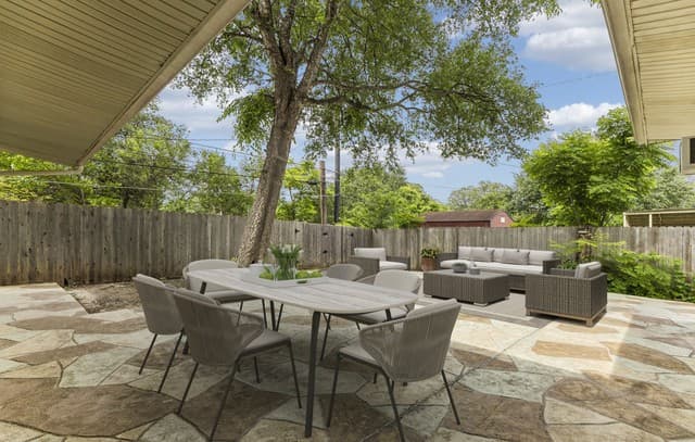 5-bedroom rental at 342 Maplewood Ln in San Antonio, TX — photo 3