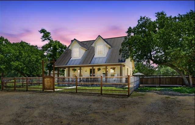 4-bedroom rental at 125 River Bluff Dr in Boerne, TX — photo 2