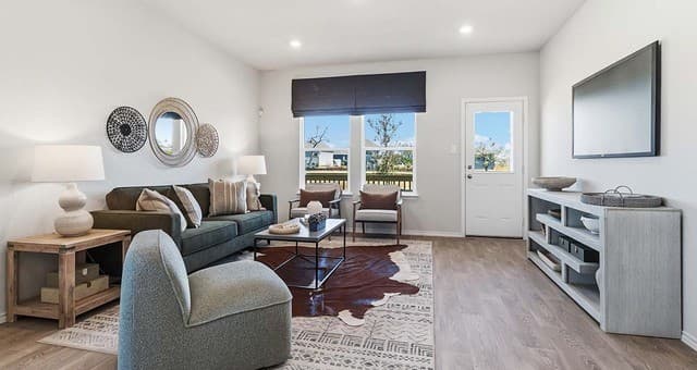 5-bedroom rental at 5922 Granite Quarry in San Antonio, TX — photo 3