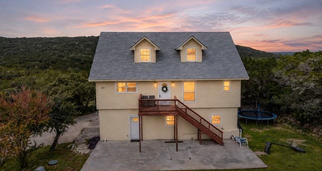 4-bedroom rental at 1722 County Road 270 in Mico, TX — photo 1