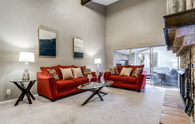 3-bedroom rental at 8942 Willmon Way in San Antonio, TX — photo 4