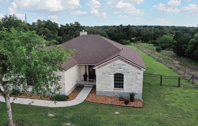 3-bedroom rental at 202 Lantana Vw in Spring Branch, TX — photo 1