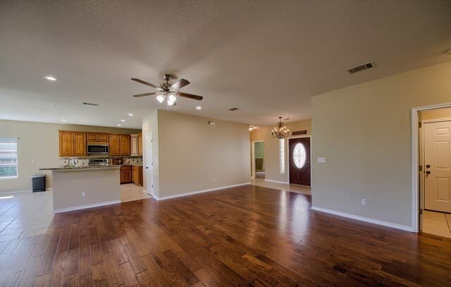 3-bedroom rental at 202 Lantana Vw in Spring Branch, TX — photo 4