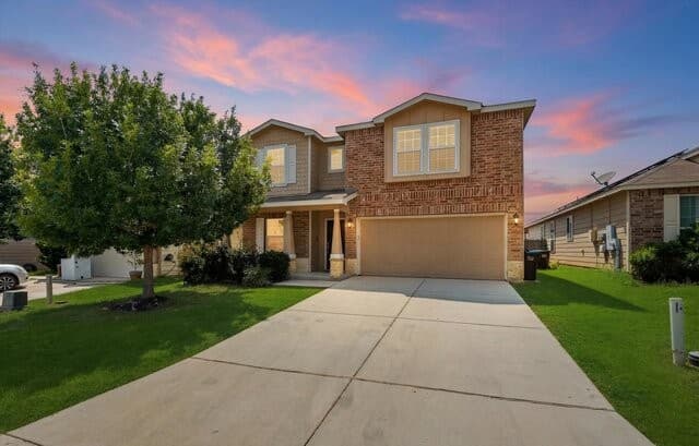 4-bedroom rental at 10135 Reyes Heights in San Antonio, TX — photo 2