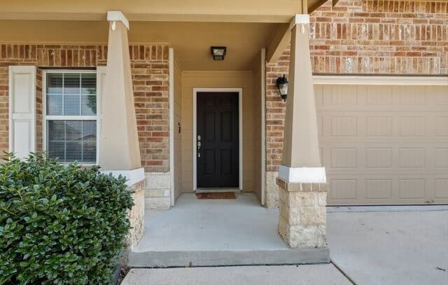 4-bedroom rental at 10135 Reyes Heights in San Antonio, TX — photo 5