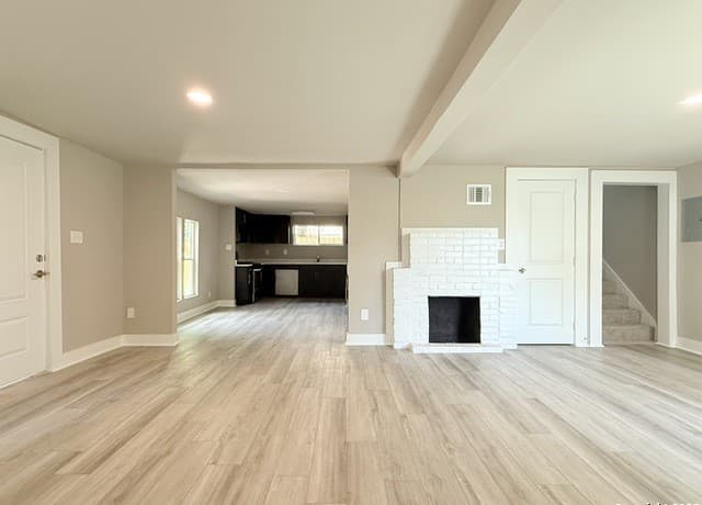 3-bedroom rental at 312 Avondale Ave. in San Antonio, TX — photo 2