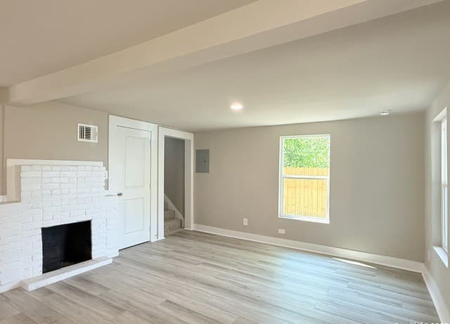 3-bedroom rental at 312 Avondale Ave. in San Antonio, TX — photo 5