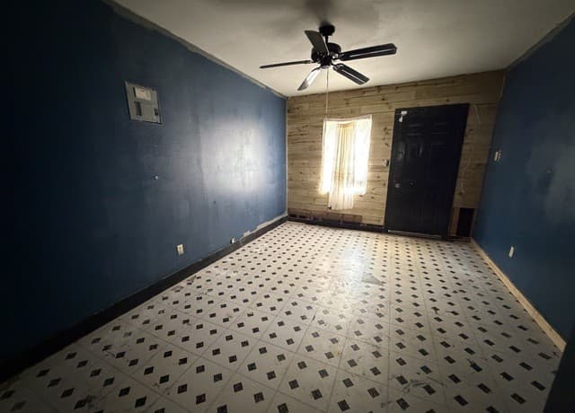 5-bedroom rental at 6211 Fir Valley Dr in San Antonio, TX — photo 4