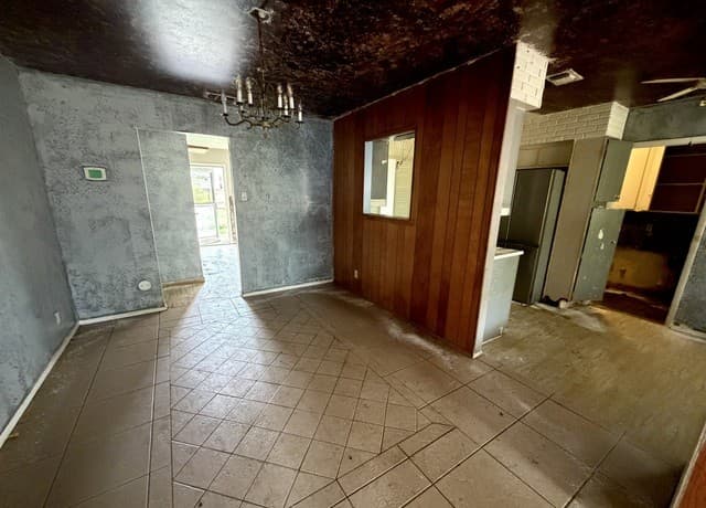 5-bedroom rental at 6211 Fir Valley Dr in San Antonio, TX — photo 5