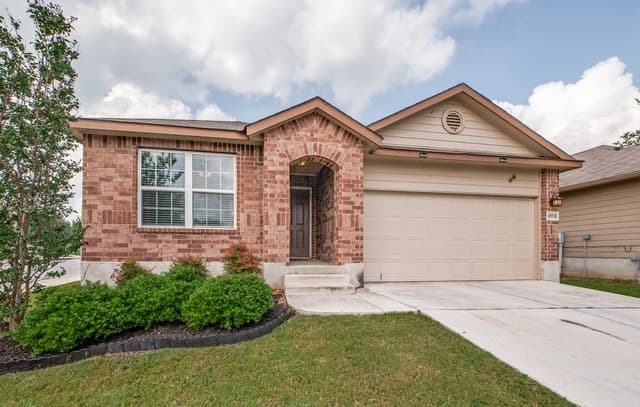 4-bedroom rental at 10518 Rhyder in San Antonio, TX — photo 3