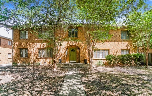 2-bedroom rental at 235 Natalen Unit 1 in San Antonio, TX — photo 1