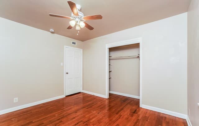 2-bedroom rental at 235 Natalen Unit 1 in San Antonio, TX — photo 3