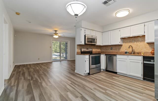 2-bedroom rental at 4119 Medical Unit F203 in San Antonio, TX — photo 4