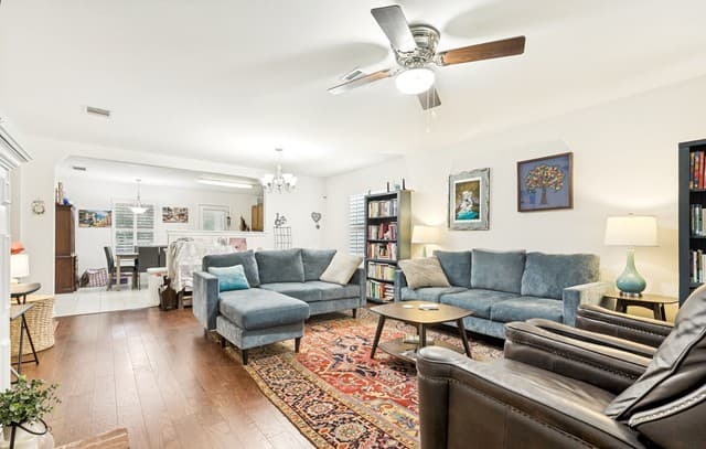 3-bedroom rental at 7214 Carriage Mist in San Antonio, TX — photo 3