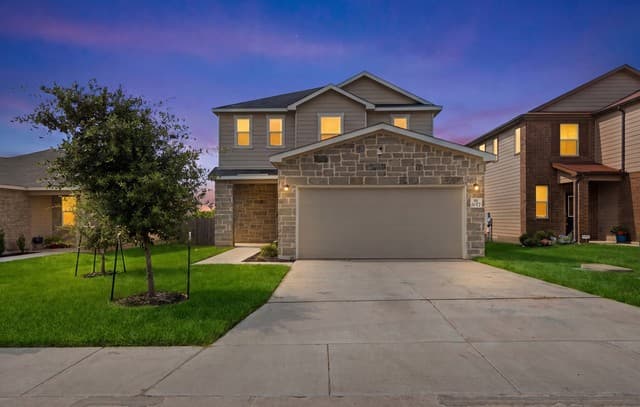 5-bedroom rental at 6002 Foster Bend in San Antonio, TX — photo 1