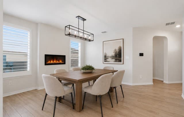 5-bedroom rental at 6002 Foster Bend in San Antonio, TX — photo 3