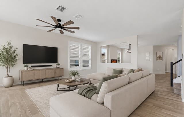 5-bedroom rental at 6002 Foster Bend in San Antonio, TX — photo 4