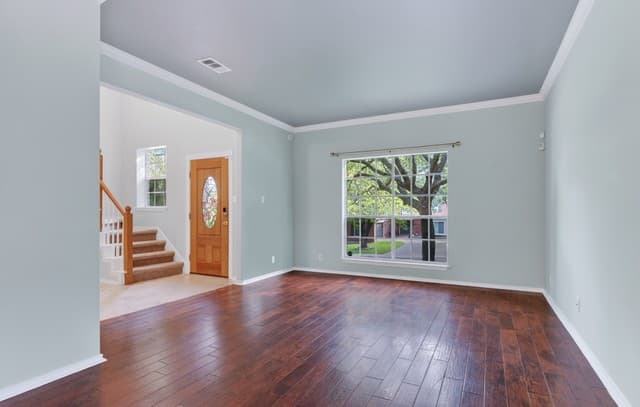5-bedroom rental at 946 Riverstone Dr in San Antonio, TX — photo 4