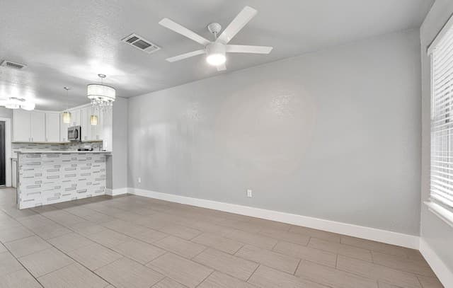 2-bedroom rental at 97 Autumn Pass in San Antonio, TX — photo 5