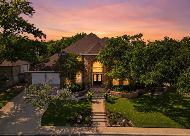4-bedroom rental at 1618 Foxberry in San Antonio, TX — photo 1