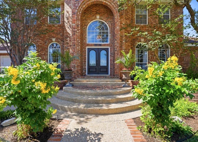 4-bedroom rental at 1618 Foxberry in San Antonio, TX — photo 2