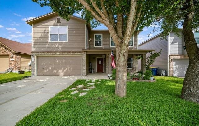 4-bedroom rental at 117 Gatewood Bay in Cibolo, TX — photo 3