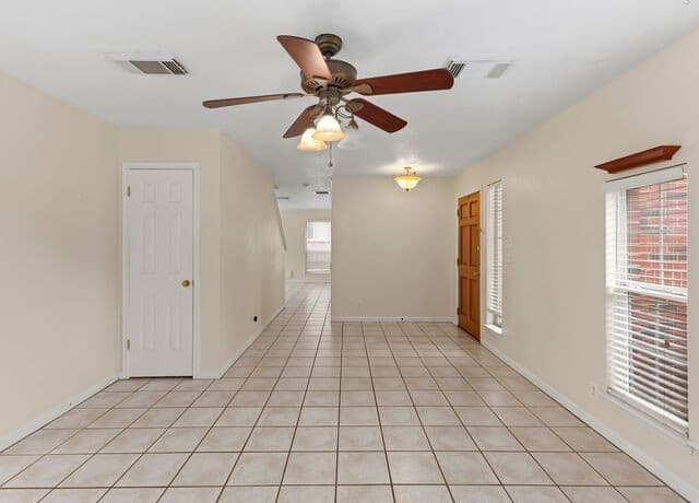 3-bedroom rental at 7307 Belmont Pl in San Antonio, TX — photo 4