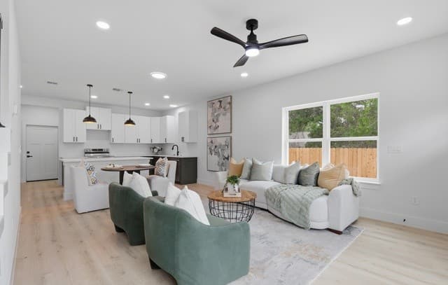 3-bedroom rental at 2111 Virginia Unit 102 in San Antonio, TX — photo 5
