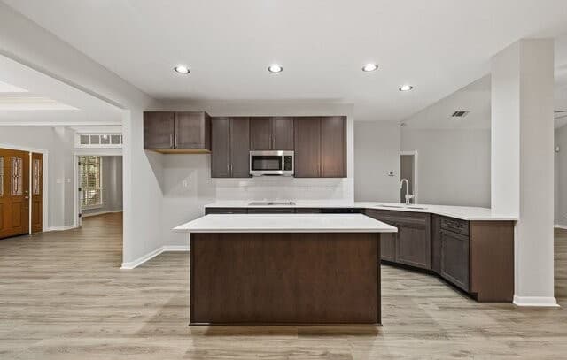 4-bedroom rental at 17314 Fountain Bluff Dr in San Antonio, TX — photo 5
